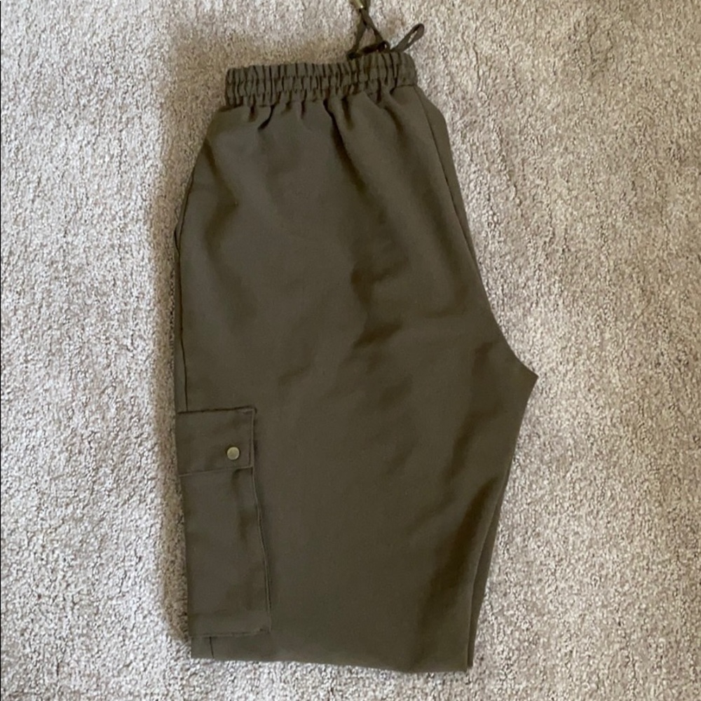 Olive green cargo lounging slack pants